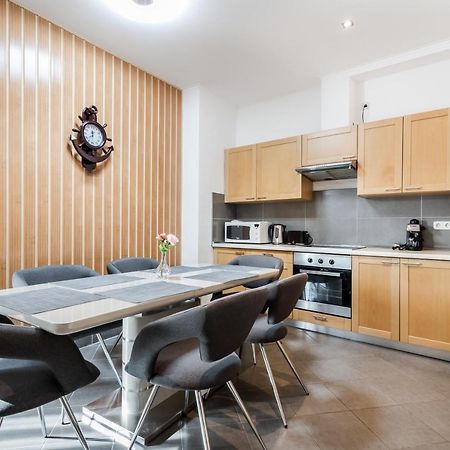 Bpr Timber Loft Home With Balcony Budapeşte Dış mekan fotoğraf