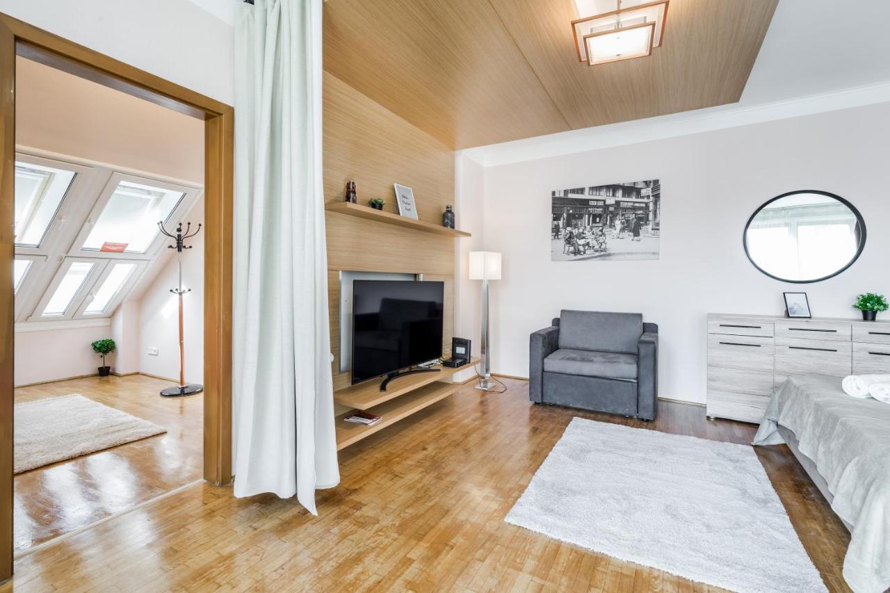 Bpr Timber Loft Home With Balcony Budapeşte Dış mekan fotoğraf