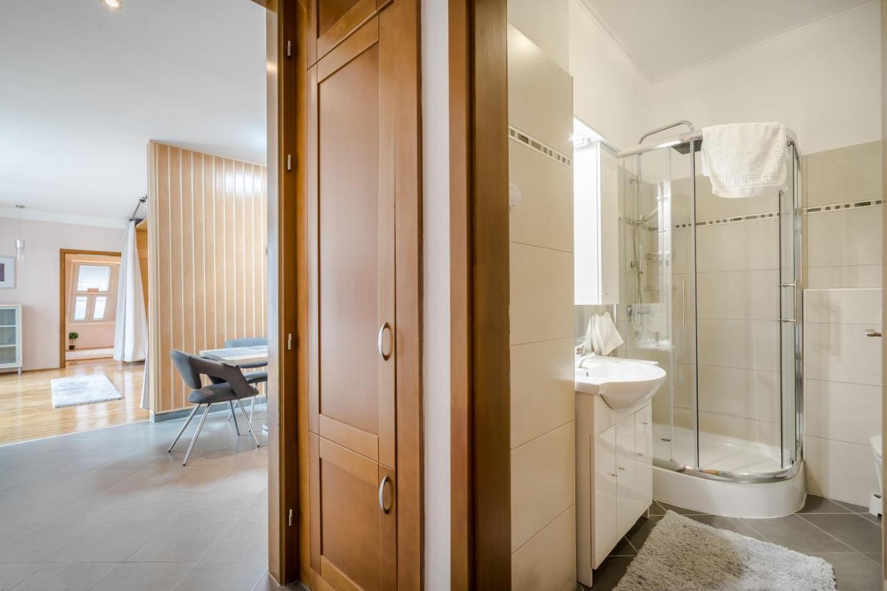 Bpr Timber Loft Home With Balcony Budapeşte Dış mekan fotoğraf