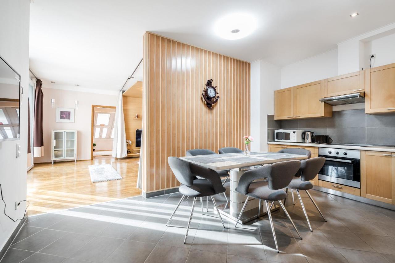 Bpr Timber Loft Home With Balcony Budapeşte Dış mekan fotoğraf